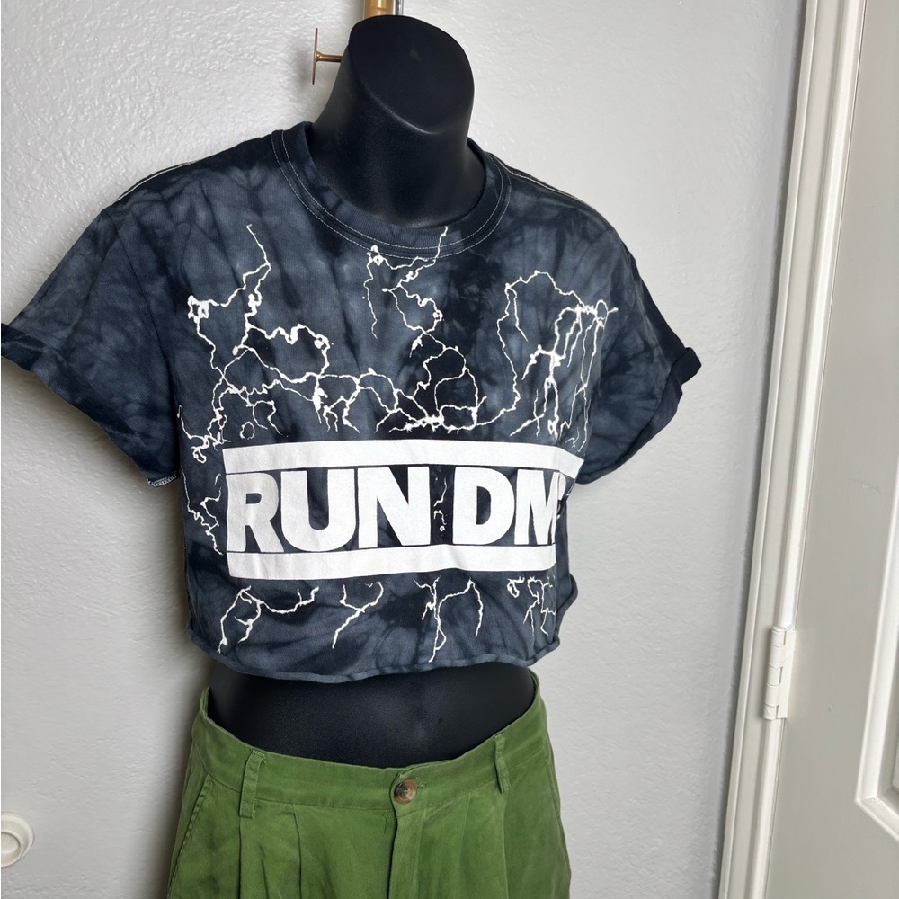 Alice + Olivia JEANS x RUN DMC Graphic Crop Tee
Size XS/S (tagged S)